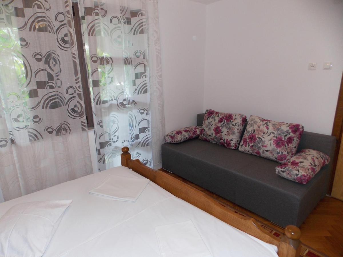 Apartments Miro Kornić Extérieur photo