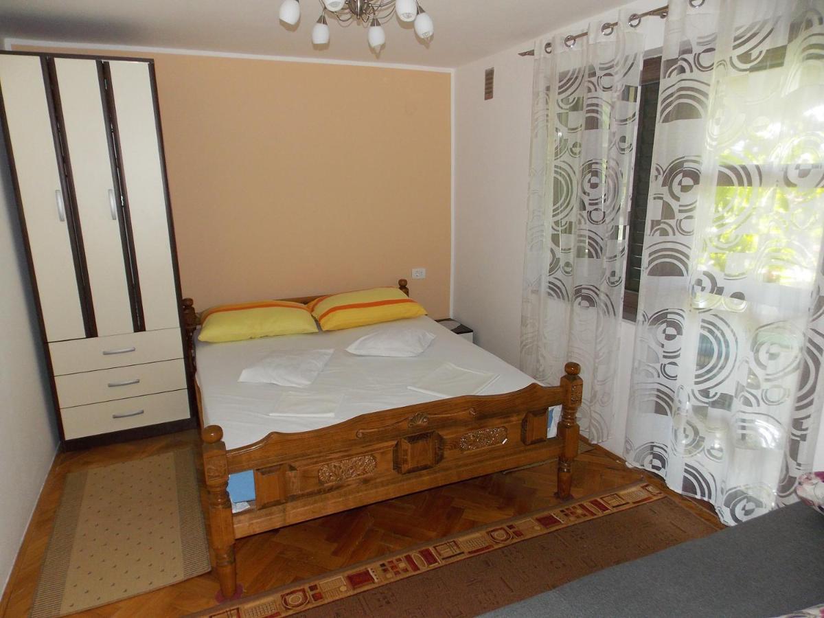 Apartments Miro Kornić Extérieur photo