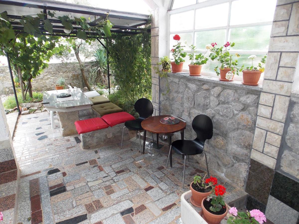 Apartments Miro Kornić Extérieur photo
